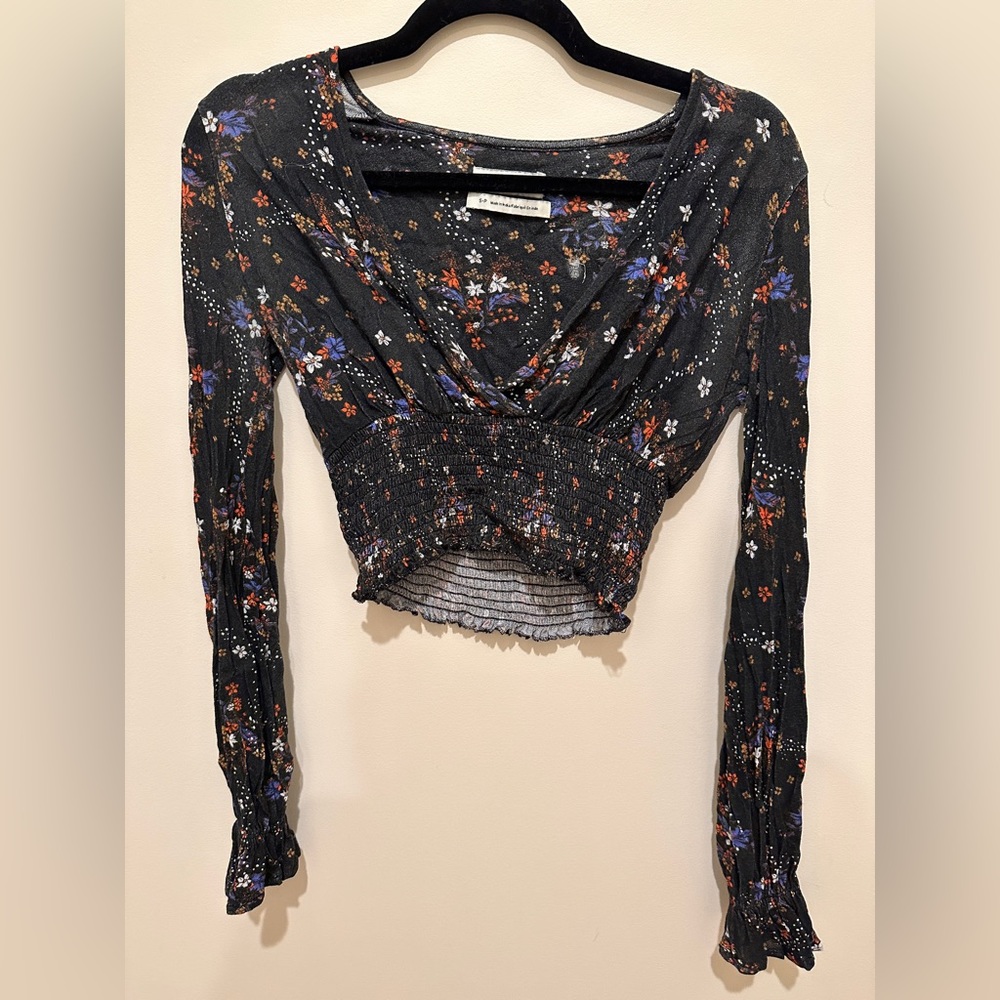 Urban outfitters cropped V cut long sleeve tee